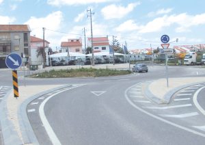 Carregado sempre às voltas, mas com o passar dos anos nunca sai do mesmo sítio...